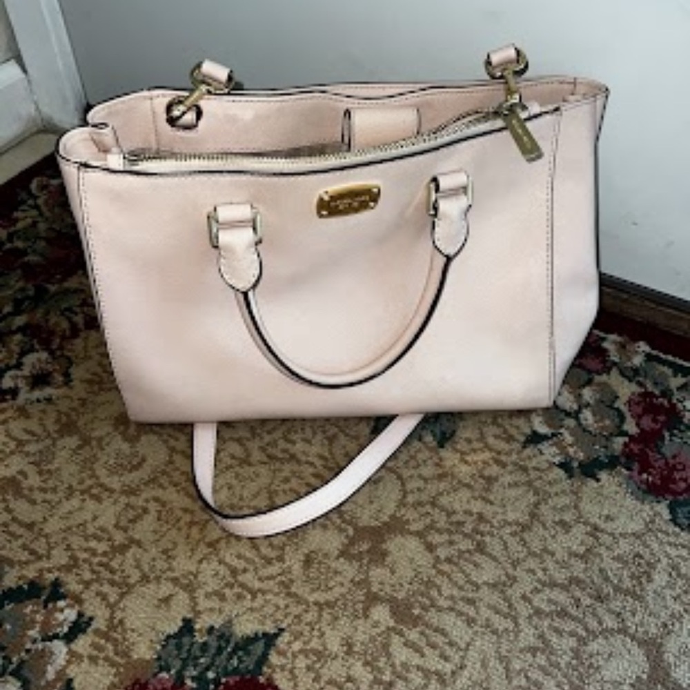 Michael Kors Saffiano satchel; NEEDS PROFESSIONAL CLEAN! With crossbody strap - Picture 10 of 13